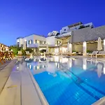 Hotel Pelican Bay