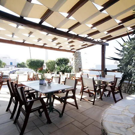 Pelican Bay Отель 4*