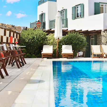 Pelican Bay Отель 4*