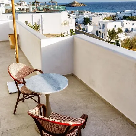 Pelican Bay Hotel